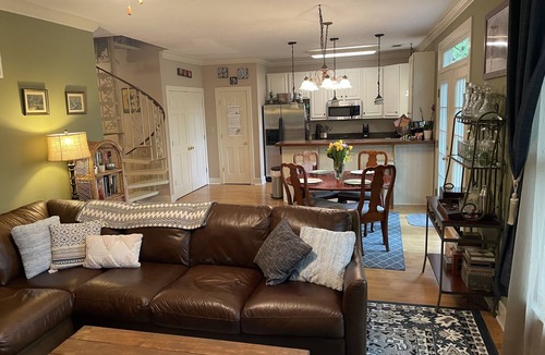 Augusta House | Spacious Cottage near Augusta National