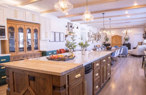 Rigby Other | Spacious Country Manor