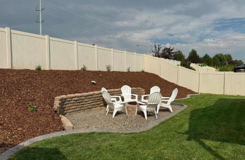 Meridian House | Spacious Family Retreat with Hot Tub & Home Theater