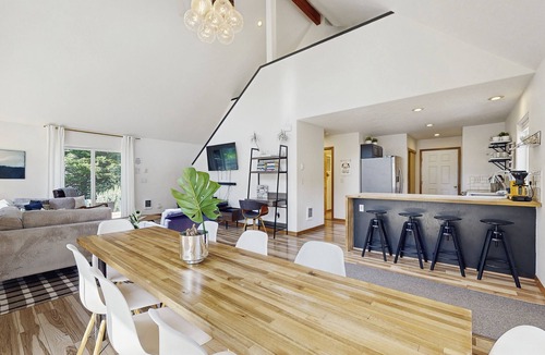 Rockaway Beach House | Spacious Family & Dog-Friendly Home w/New Private Hot Tub & Smart TVs