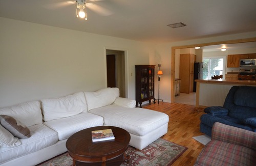 Emigrant House | Spacious Farm House on the working historic Story Ranch, private river access