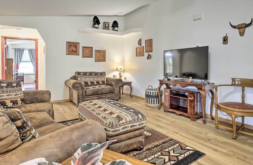 Glendo House | Spacious Glendo House - 1 Mi to State Park!