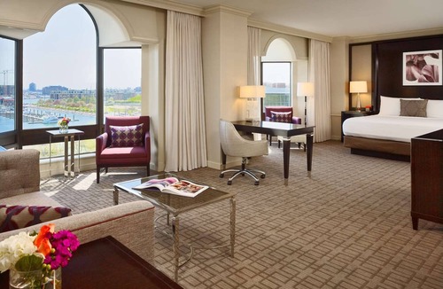 Downtown Baltimore Hotel | Spacious Good-Value Accommodation! Near Penn Station, Pet-Friendly, w/Pool