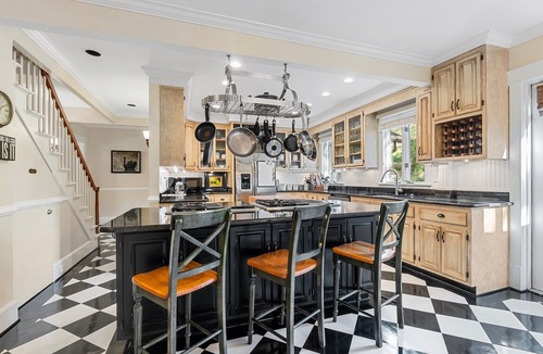 Southern Pines House | Spacious Historic Manor with Chef's Kitchen Horse-Friendly