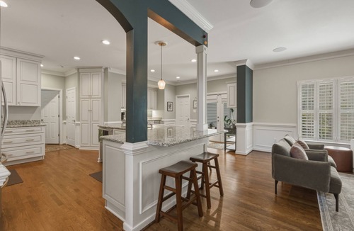 Woodlake House | Spacious home in safe and accessible area! Close to Hull Street, TurnPike, & RVA