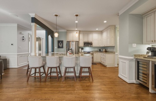 Woodlake House | Spacious home in safe and accessible area! Close to Hull Street, TurnPike, & RVA