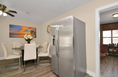 Texas City House | Spacious Home w/King Bed - mid of Kemah and Galveston