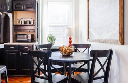 Pendleton Apartment | Spacious Home: Walk to Everything & FREE Parking
