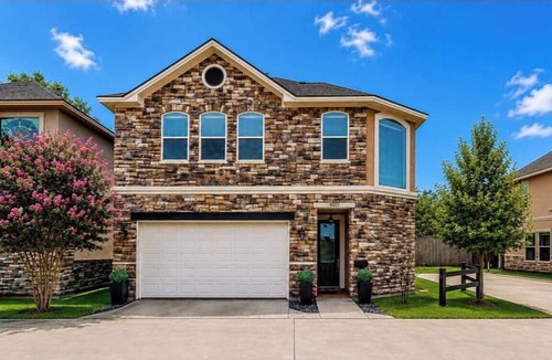 Spring Branch East Apartment | Spacious Houston Home with Private Yard