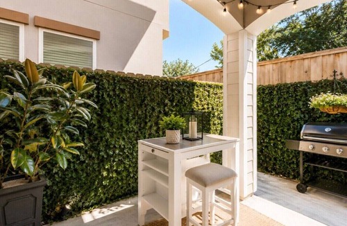 Spring Branch East Apartment | Spacious Houston Home with Private Yard