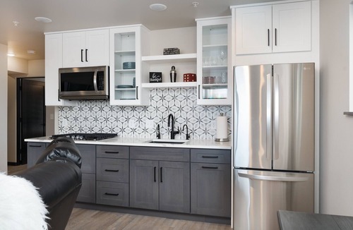 Four Corners Condo | Spacious & Industrial Condo - Perfect for the Whole Gang! Dogs Ok & Great Rates!