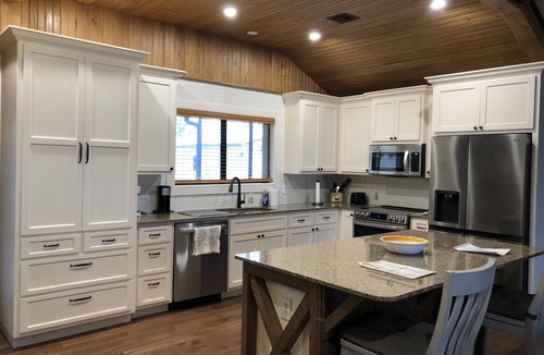 Adair House | Spacious Lake View with Chef's Kitchen! Two minute walk to lake.