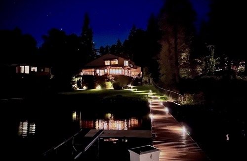 Bellingham House | Spacious Lake Whatcom Waterfront Home - Luxury from Sunrise to Sunset!