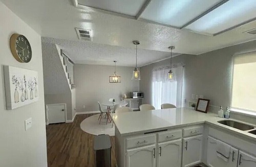 Lancaster House | Spacious Lancaster Private Getaway Near Antelope Valley & Parks