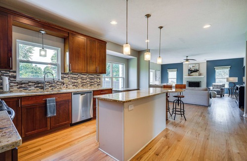 Lewis Center House | Spacious Lewis Center Home w/Yard & Gas Grill!