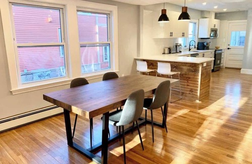 Arlington Condo | Spacious Luxury 3 BR, Spotless, W/D, Parking