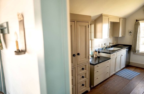 New Ulm Cabin | Spacious Luxury Getaway at Restored Ranch Cabin Rental near Austin, Texas