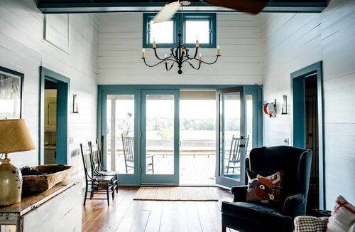 New Ulm Cabin | Spacious Luxury Getaway at Restored Ranch Cabin Rental near Austin, Texas