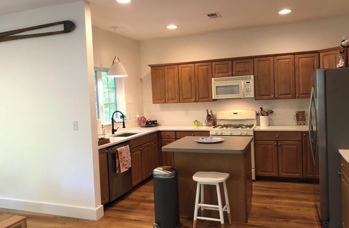 Pocono Pines House | Spacious & Modern Home in Pinecrest Lake Golf Club. 3 Mi to Lake Naomi