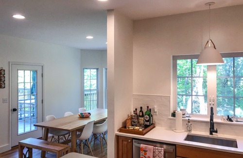 Pocono Pines House | Spacious & Modern Home in Pinecrest Lake Golf Club. 3 Mi to Lake Naomi