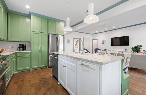 Georgetown House | Spacious Modernized Historic Home 3 Minute Walk from Square