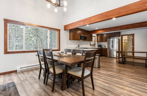 Kalispell House | Spacious Mountain Home In The Trees with Views
