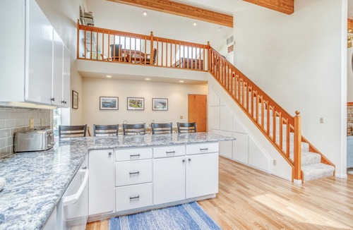 Neskowin House | Spacious Neskowin Retreat Two Blocks from Beach Offers Privacy, Fun!