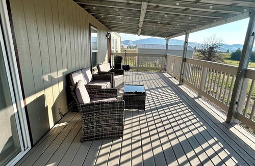 St. Ignatius House | Spacious Peaceful 2-bedroom home in Saint Ignatius, Montana with amazing views.