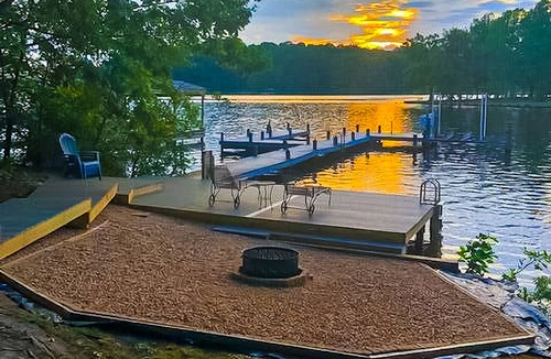 Bumpass House | Spacious pet friendly waterfront house with patio & grill