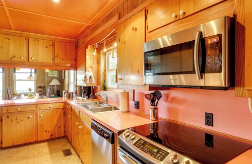 Green Pond House | Spacious Riverfront Cottage w/Dock in Green Pond!
