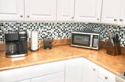 Pineville House | Spacious Stay Near Carowinds Amusement Park | Newly Remodeled | Fenced Yard | Pet & Family Friendly