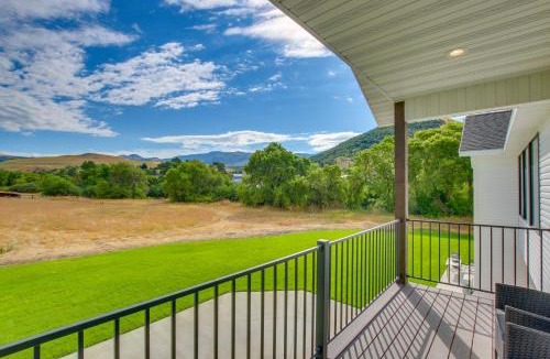 Preston House | Spacious Sugar Creek Lodge on Scenic Cub River!