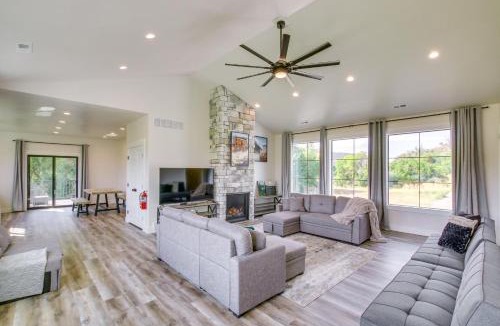 Preston House | Spacious Sugar Creek Lodge on Scenic Cub River!