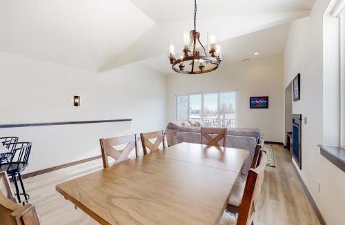 Bozeman House | Spanish Peaks 1