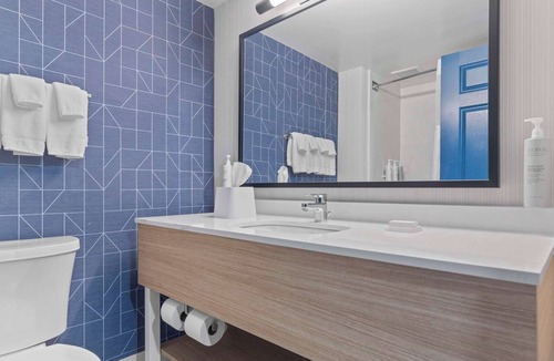 Greensboro Hotel | Spark by Hilton Greensboro