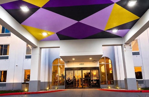 Stafford Hotel | Spark by Hilton Stafford Sugar Land
