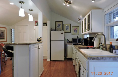 Prescott House | Sparkling Clean, Open Floor Plan, Fireplace, Lanai, 1.25 Acres & 1.6 mi.> Square