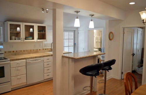 Prescott House | Sparkling Clean, Open Floor Plan, Fireplace, Lanai, 1.25 Acres & 1.6 mi.> Square