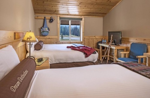 Moran Cabin | Sparkling Clean! The Phenomenal Untouched Retreat! Parking, Pet-Friendly!
