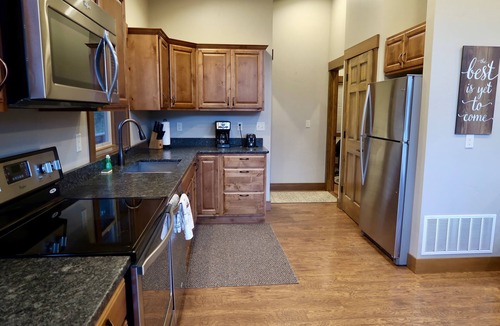 West Glacier Ski Chalet | Spectacular Mountain Views located 1 mile from Glacier National Park