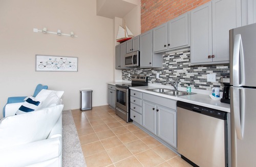 Sandusky Condo | Spectacular Sandusky Bay Sunset Views for Four!