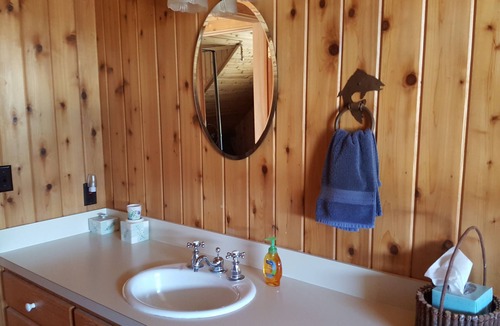 Cameron Cabin | Spectacular views and easy access to Fly Fishing on the Madison River