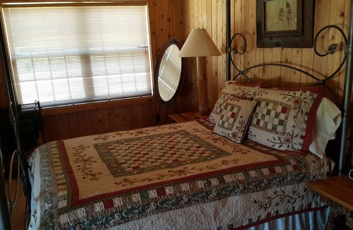 Cameron Cabin | Spectacular views and easy access to Fly Fishing on the Madison River