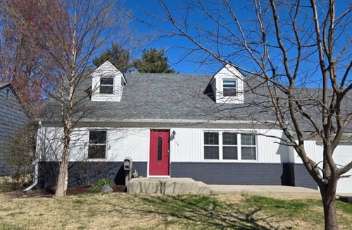 Speedway House | Speedway Large Home- 4 bed/2 bath walking distance to Motor Speedway.