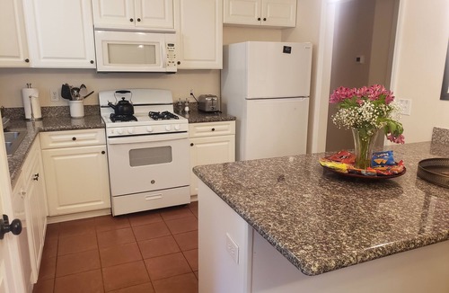 New Bern House | Spotless, comfortable and safe. Great location with excellent kitchen + backyard