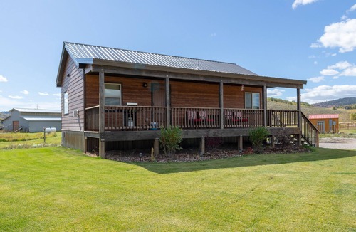 Freedom House | Spotted Moon Ranch - River Front - Two Bedroom Cabin