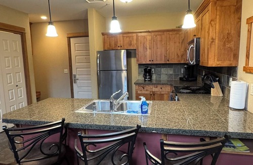 Kellogg Condo | ❄️🚵 Spread out in a Deluxe Suite🏄‍♂️🥾 en suite listed