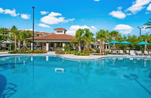 Florida Central Atlantic Coast Condo | Spring Lakeview condo close to clubhouse & Orange Convention Center
