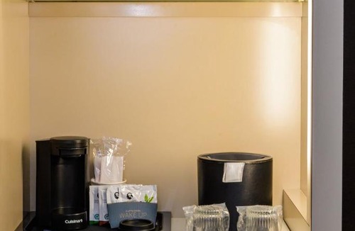El Lago Hotel | SpringHill Suites Houston NASA/Seabrook