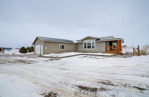 St. Anthony House | St Anthony Home with Horse Barn on 33 Acres!